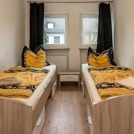 Dom wakacyjny Schones Haus In *