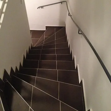 Schones Haus In *