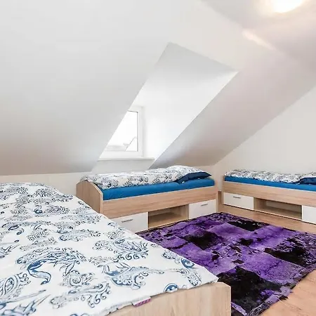Schones Haus In *